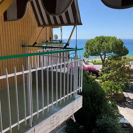 Wally's House Apartman San Remo
